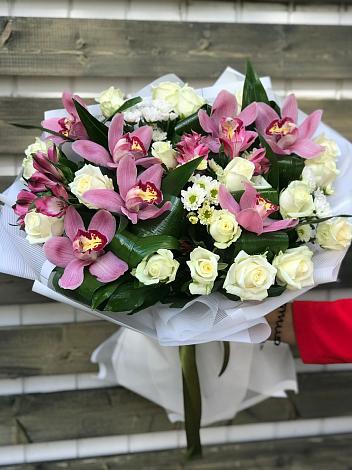 Букет цветов из: Розы и Хризантемы в Арске