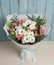 Букет цветов из:  Розы, Лизиантусы и Хризантемы в Арске