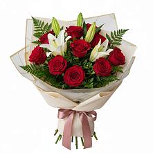 Букет цветов из:  Лилии и Розы в Арске
