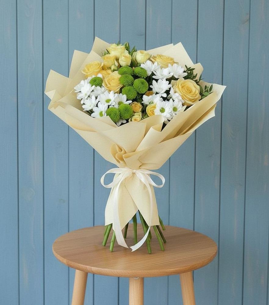 Букет цветов из: Хризантемы и Розы в Арске