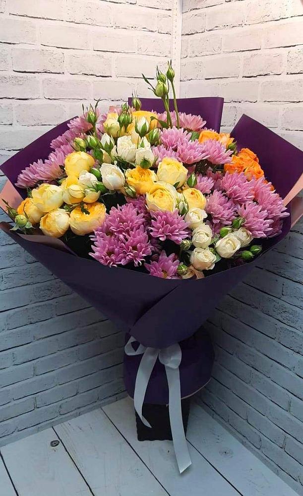 Букет цветов из: Хризантемы и Розы в Арске