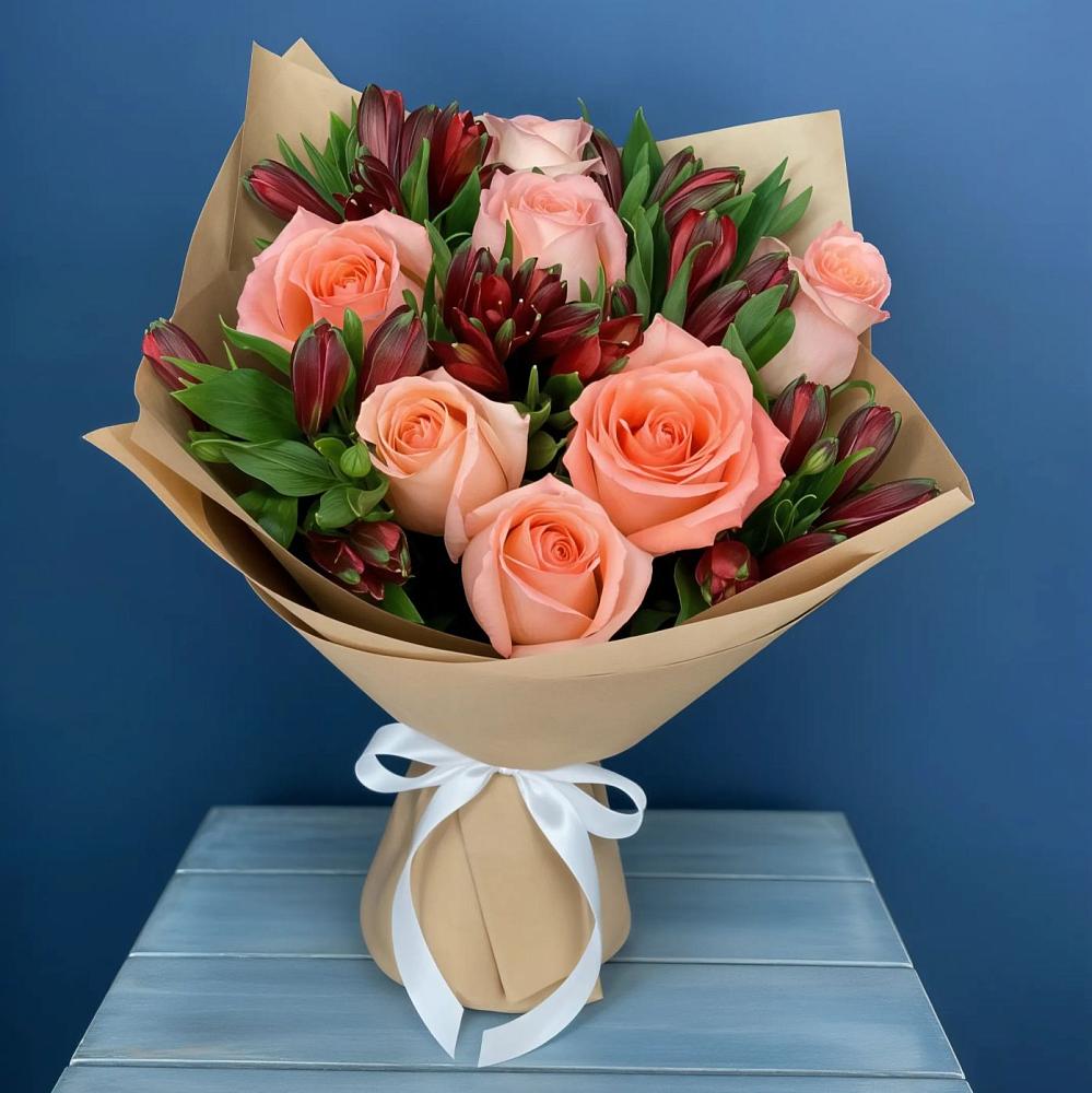 Букет цветов из: Розы и Альстромерии в Арске