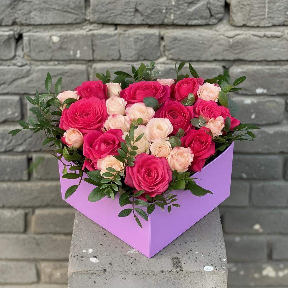 Цветочная композиция из Розы в коробке в Арске