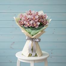 Букет цветов из:  Орхидеи и Розы в Арске