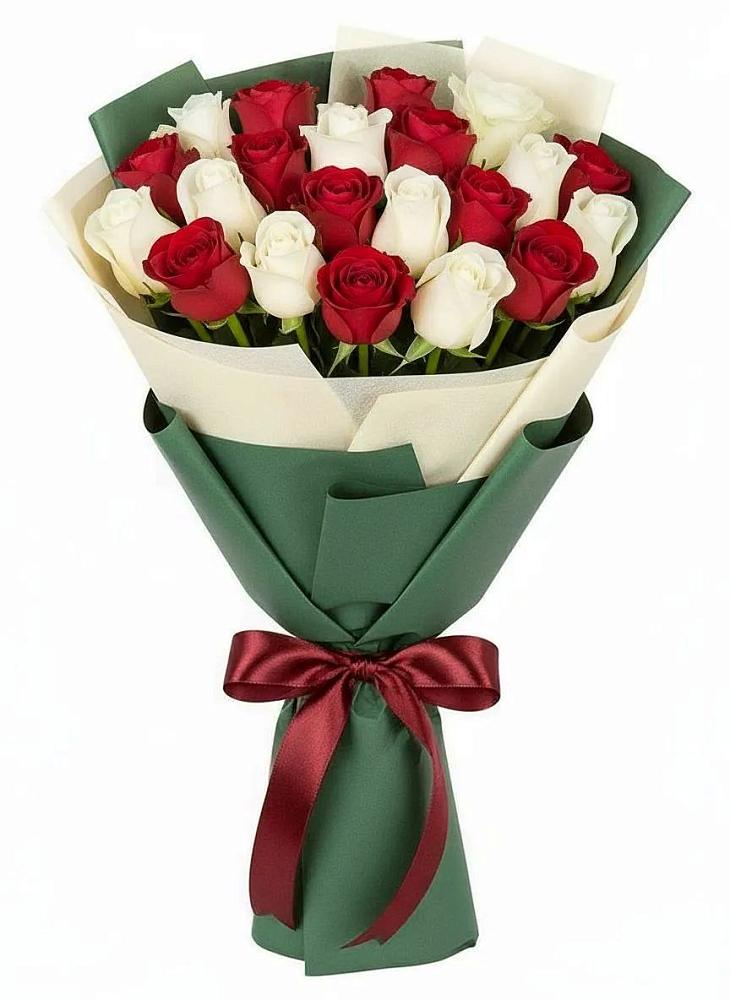 Букет Микс из красных и белых роз в Арске