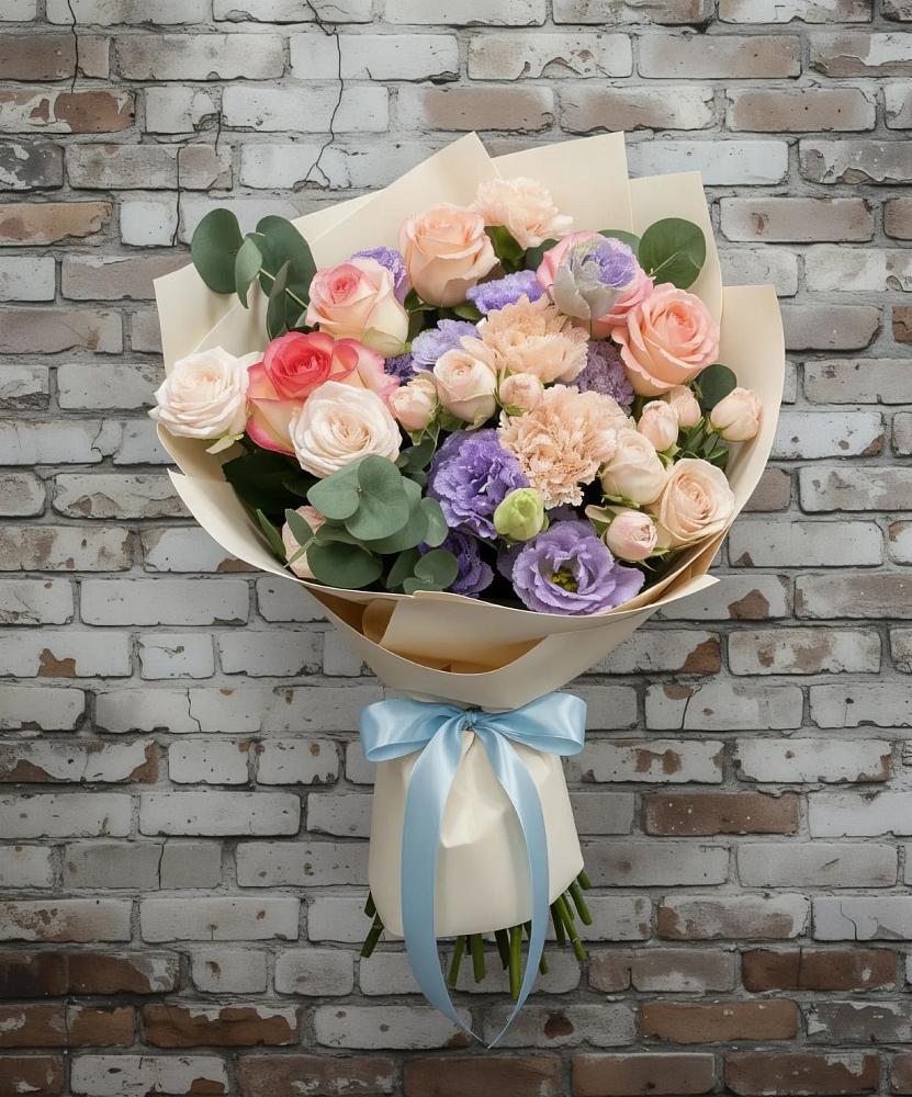 Букет цветов из: Розы, Лизиантусы и Гвоздики в Арске