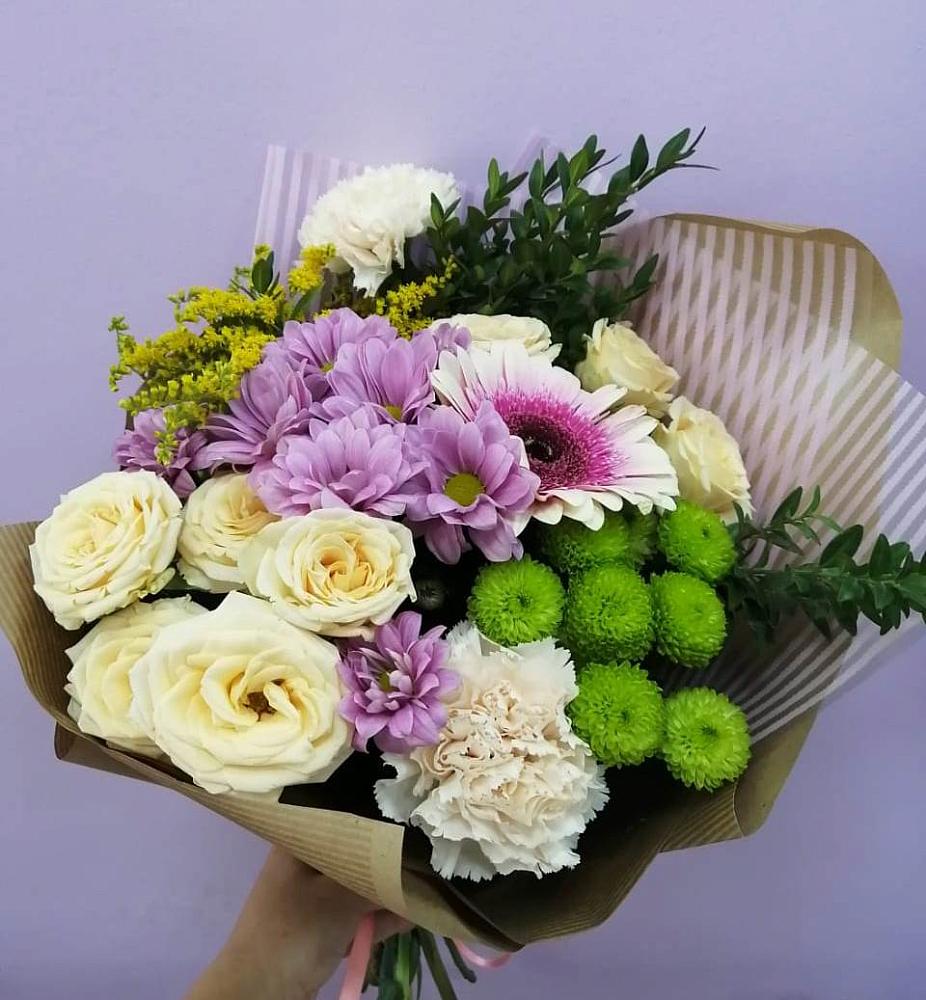 Букет цветов из: Хризантемы, Розы, Гвоздики и Герберы в Арске