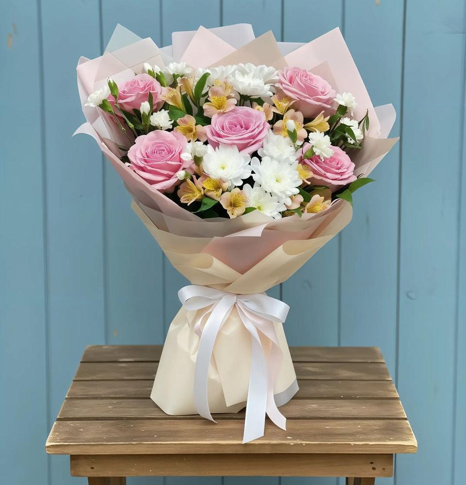 Букет цветов из: Гвоздики, Орхидеи и Розы в Арске