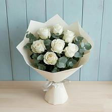 Букет Белые розы в Эвкалипте в Арске