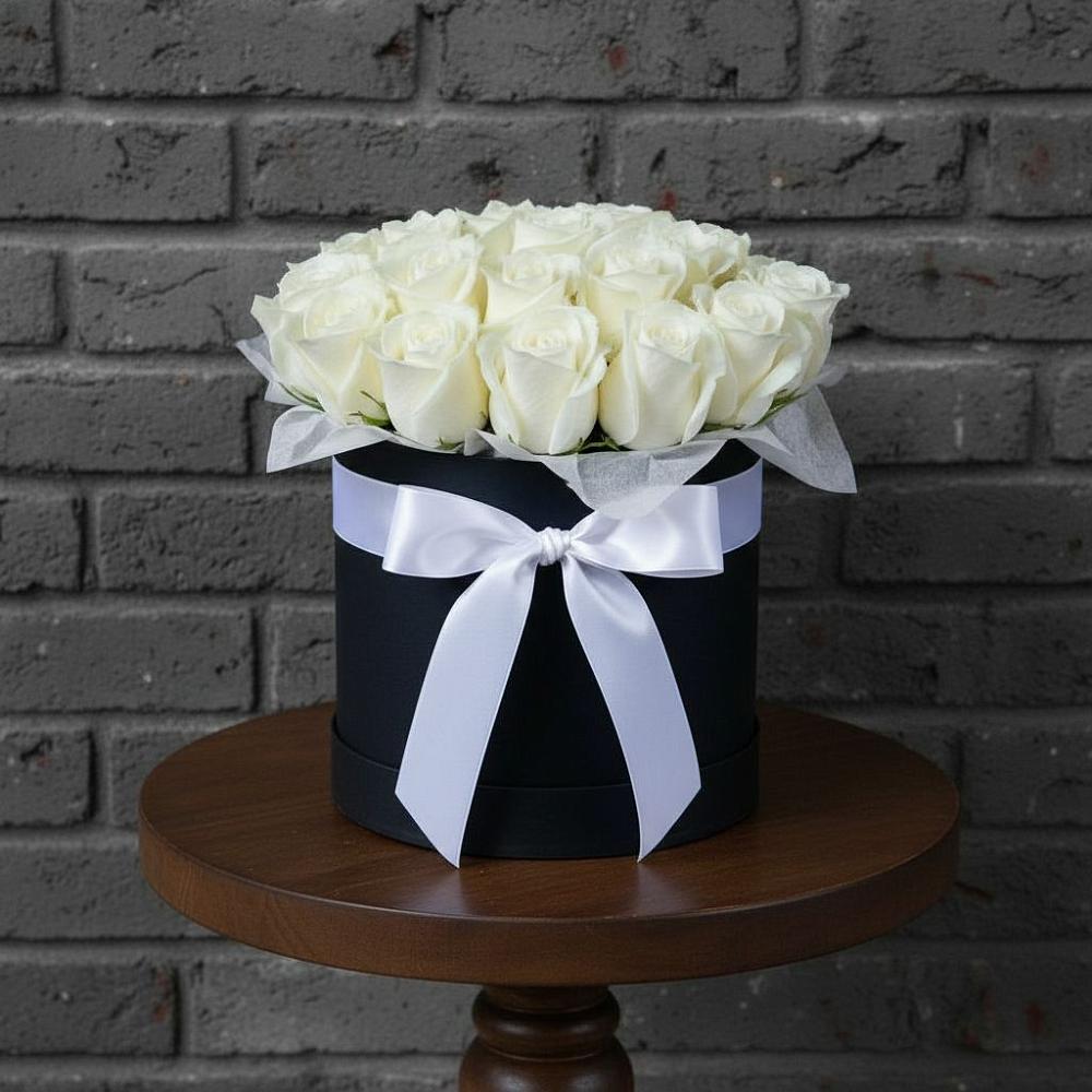 Цветочная композиция из Розы в шляпной коробке в Арске